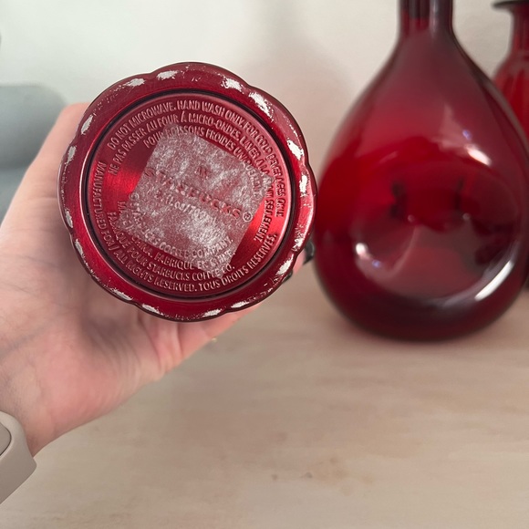 Red gradient stainless steel Starbucks tumbler 24 oz lightly used - Picture 4 of 5